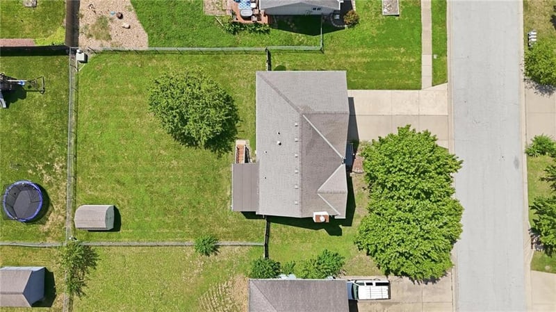 505 Blue Grass Dr, Raymore, MO 64083