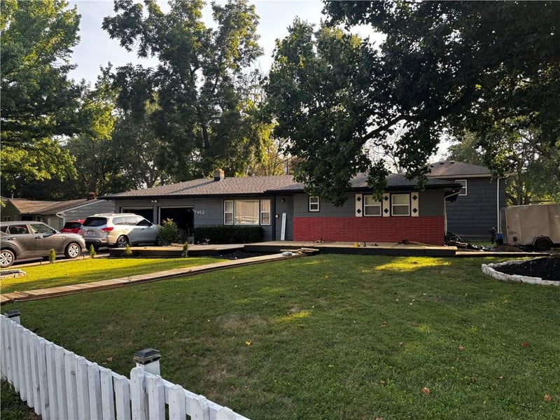7912 Overton Dr, Kansas City, MO 64138