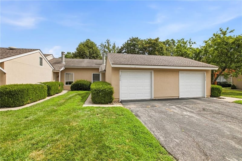12735 109th St, Overland Park, KS 66210
