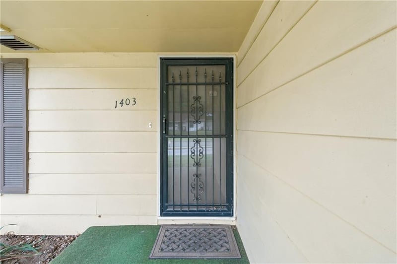 1403 Shawnee St, Leavenworth, KS 66048