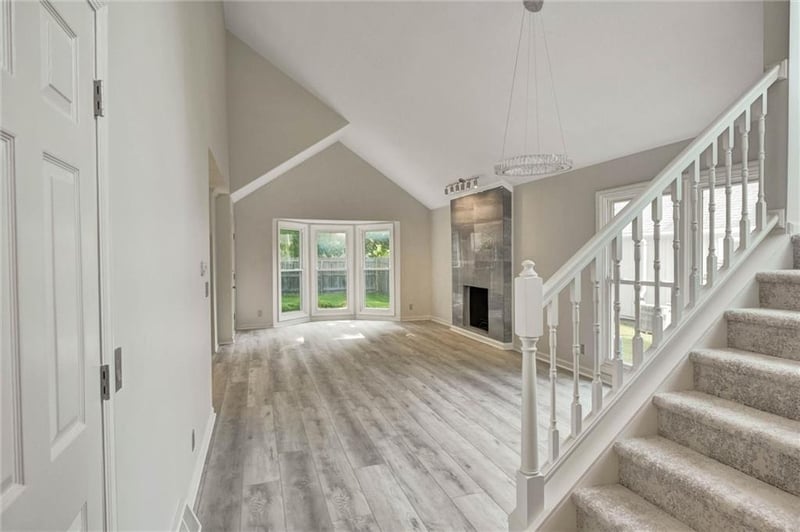 15105 Dearborn St, Overland Park, KS 66223
