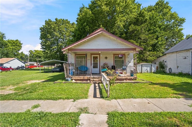 243 5th Ave, Garnett, KS 66032