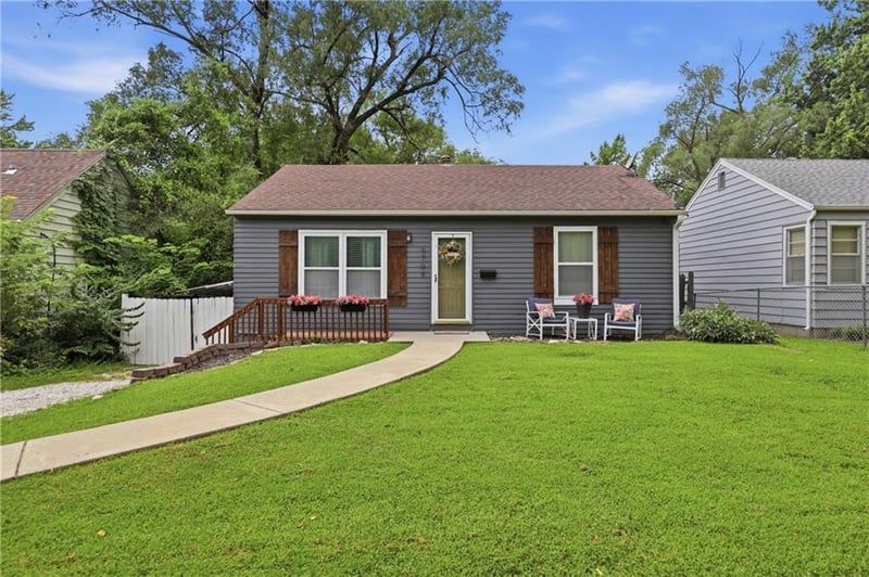 6704 Harris Ave, Kansas City, MO 64133
