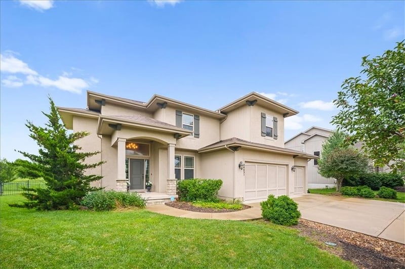 24451 111th Pl, Olathe, KS 66061