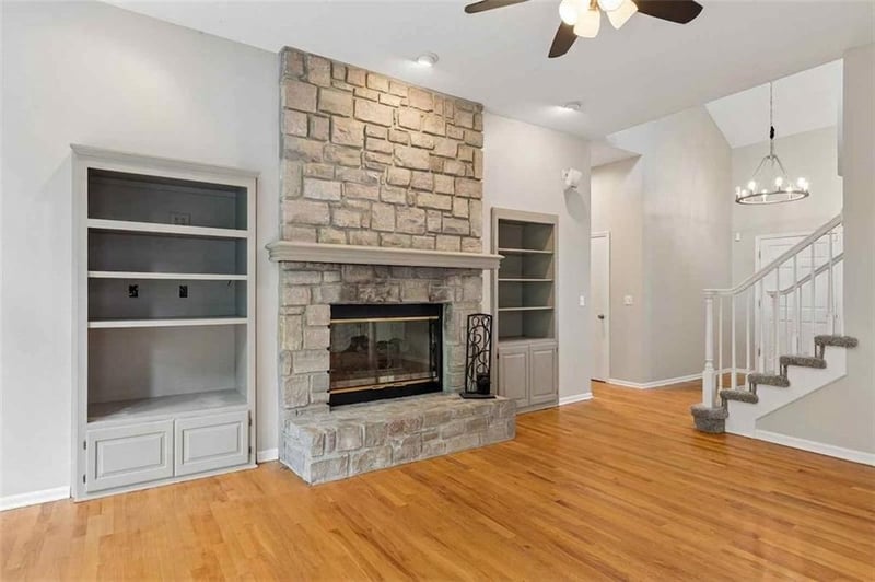 5224 Main St, Kansas City, MO 64118