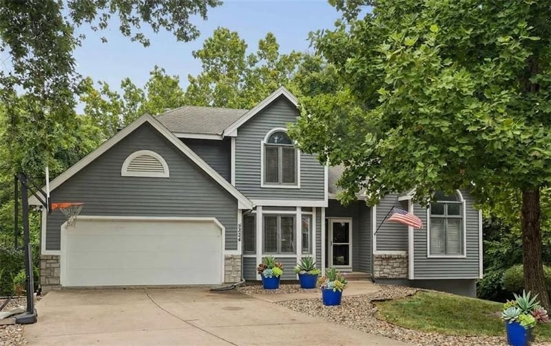 5224 Main St, Kansas City, MO 64118