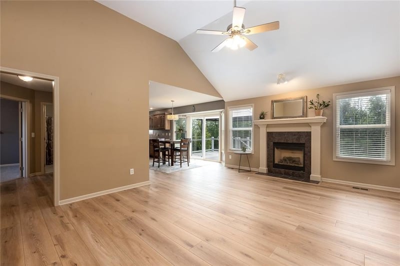 1019 91st Ter, Kansas City, MO 64155