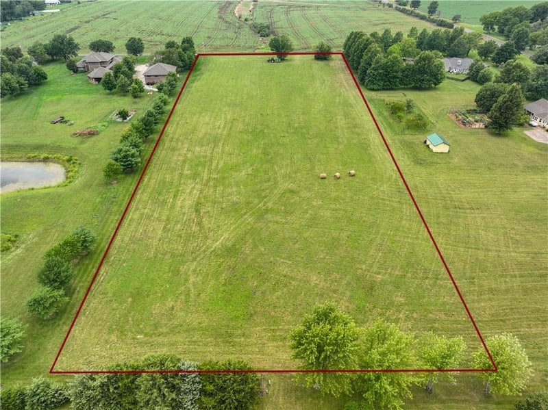 19185 Antioch Rd, Overland Park, KS 66013