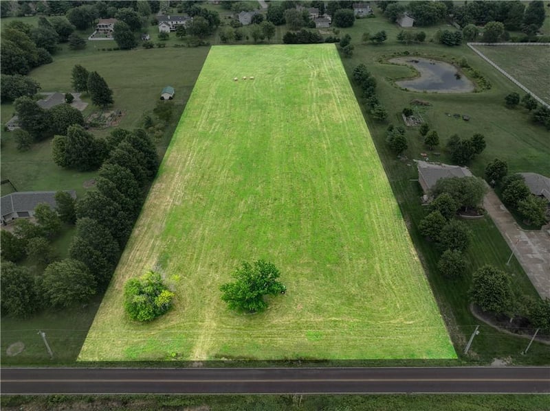 19185 Antioch Rd, Overland Park, KS 66013