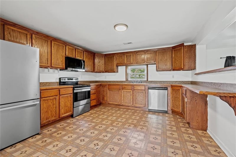 35317 Floyd Cir, Orrick, MO 64077