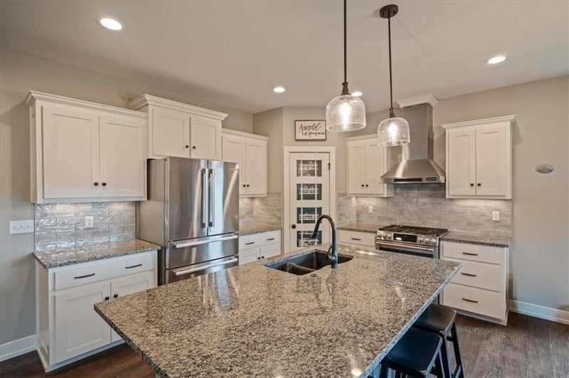 7365 Lamar Dr, Kansas City, MO 64152