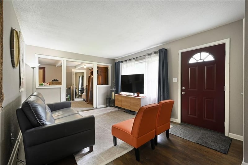 8604 53rd Ter, Kansas City, MO 64129