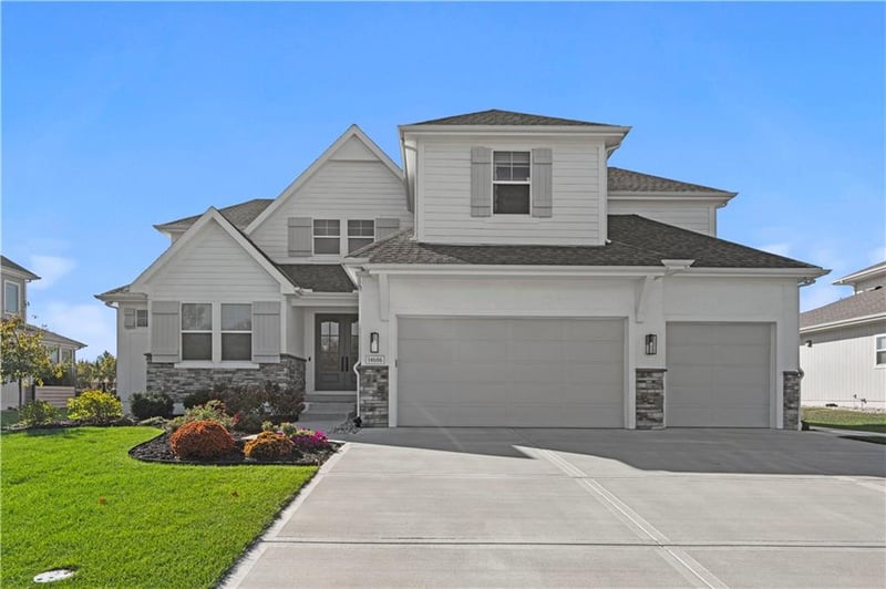 14686 Parkhill St, Olathe, KS 66062