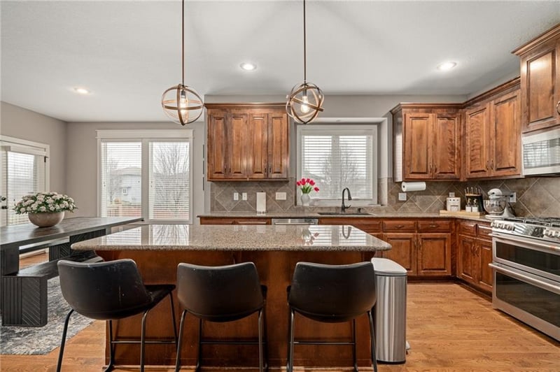 16394 W 171st Ter, Olathe, KS 66062