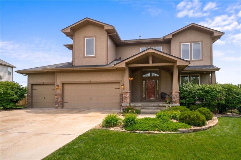 16394 W 171st Ter, Olathe, KS 66062