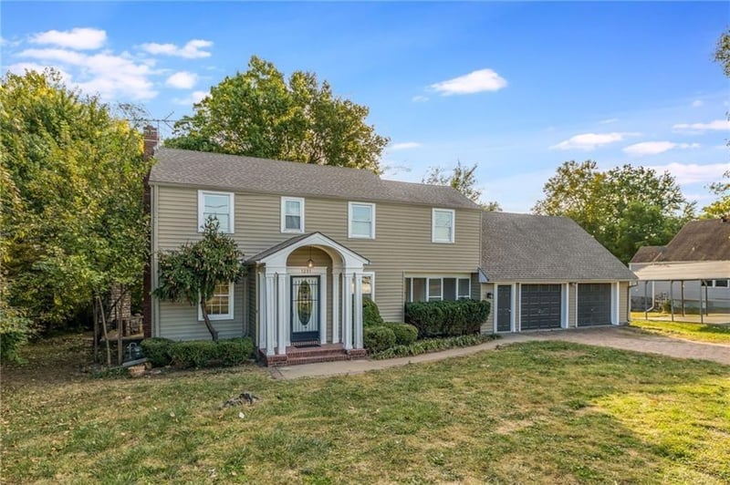 1201 River Blvd, Independence, MO 64050