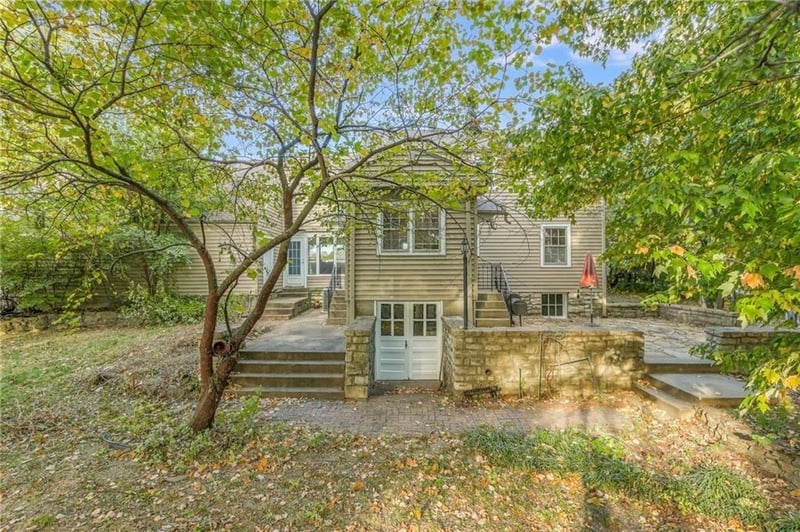 1201 River Blvd, Independence, MO 64050