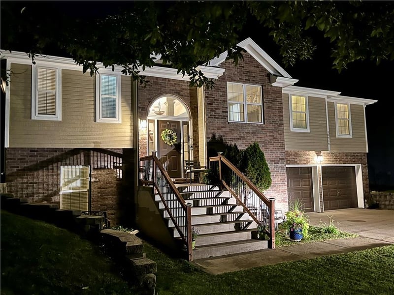 10916 Oxford Ave, Kansas City, MO 64157