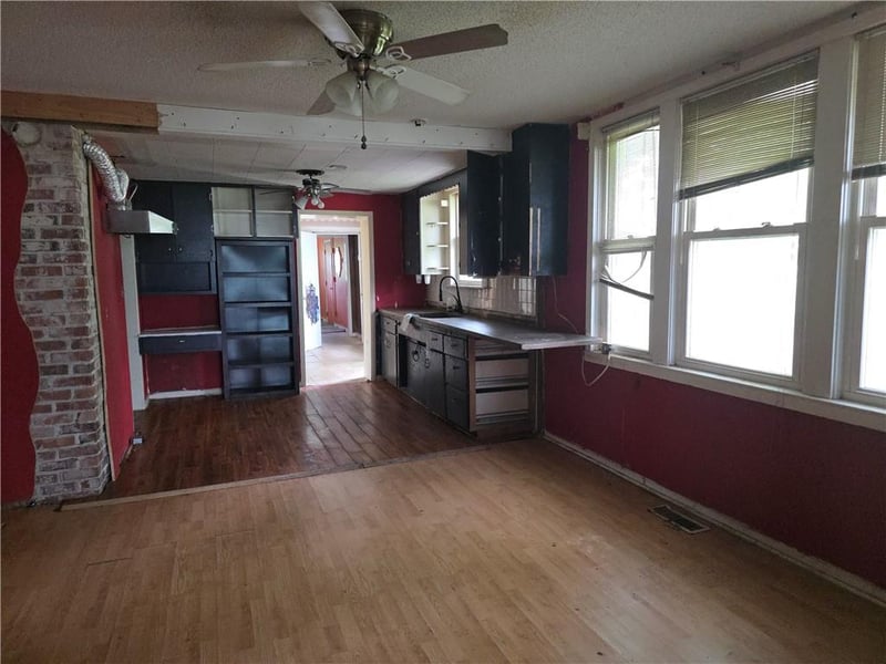 208 Woodward St, Parker, KS 66072