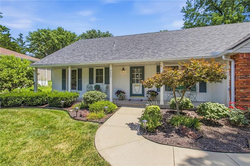 9239 Switzer Rd, Overland Park, KS 66214