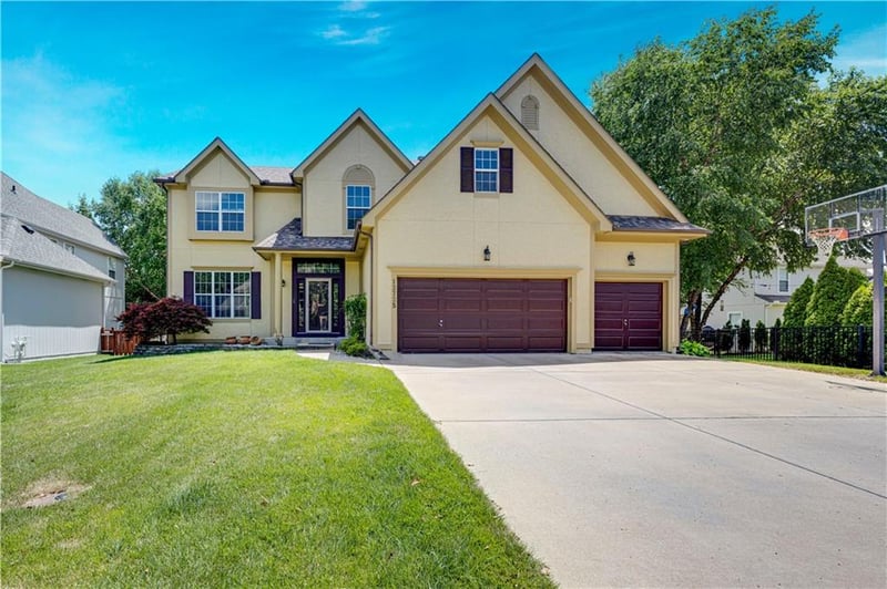 12725 138th St, Overland Park, KS 66221
