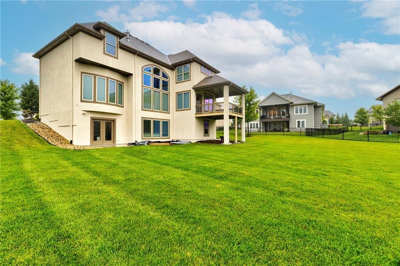 16801 Melrose St, Overland Park, KS 66221