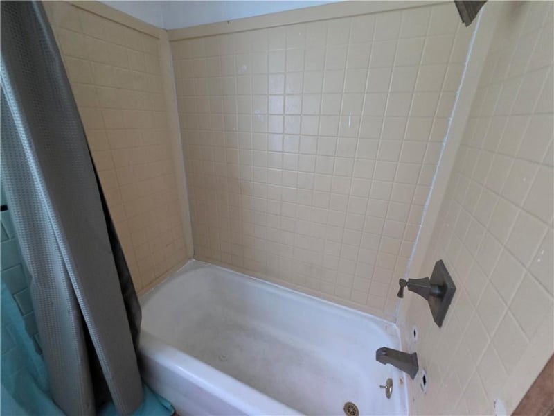 8504 87th St, Kansas City, MO 64138