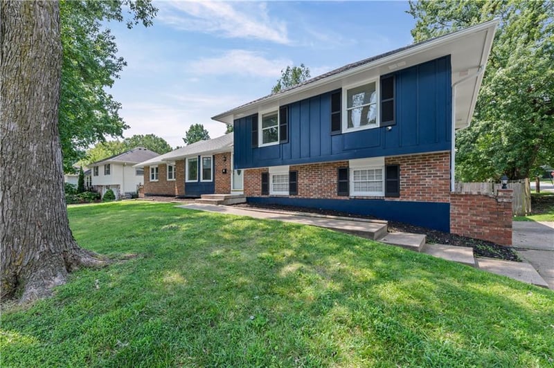 6500 Sterling Ave, Raytown, MO 64133