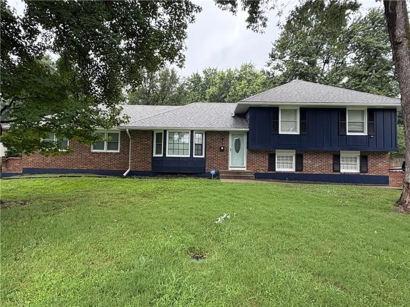 6500 Sterling Ave, Raytown, MO 64133