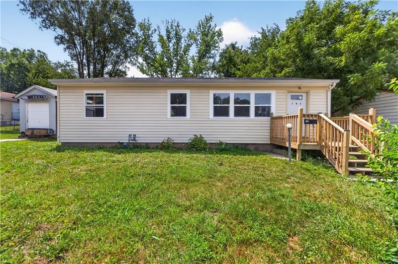 103 Berton Rd, Excelsior Springs, MO 64024