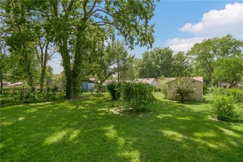 8001 Mercier St, Kansas City, MO 64114