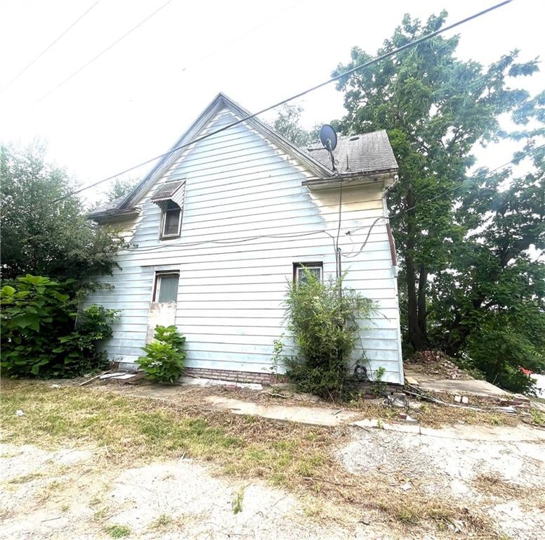 108 Clayton St, St Joseph, MO 64504
