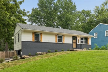2030 NW 50th St, Kansas City, MO 64151