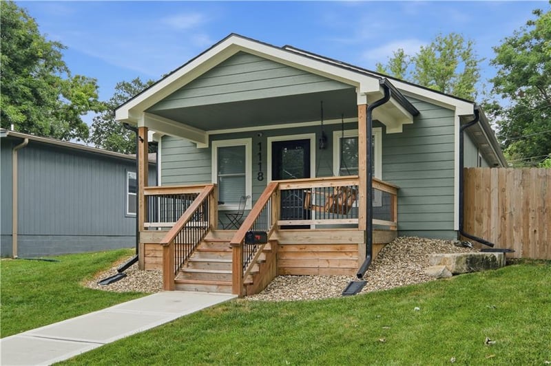 1118 Pacific Ave, Osawatomie, KS 66064