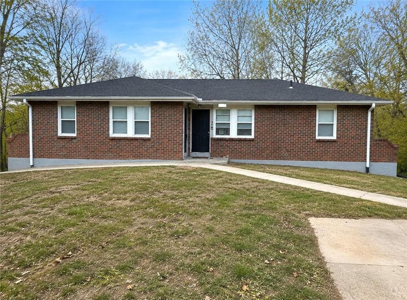 226 101st Rd, Warrensburg, MO 64093