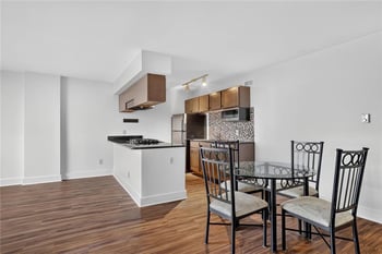 600 E 8th St #8H, Kansas City, MO 64106