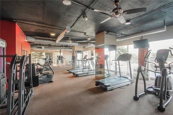 600 E 8th St #8H, Kansas City, MO 64106