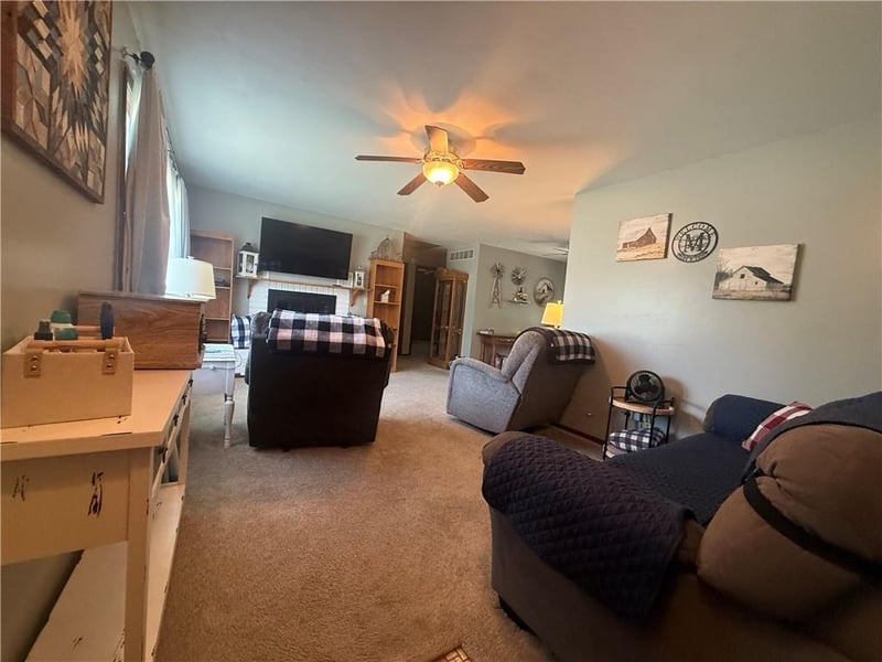 103 Ridge Dr, Oregon, MO 64473
