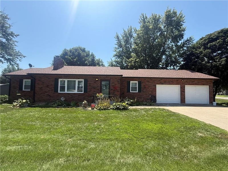 103 Ridge Dr, Oregon, MO 64473