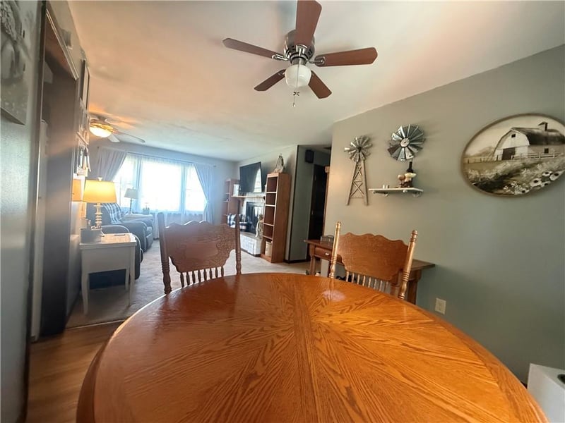 103 Ridge Dr, Oregon, MO 64473