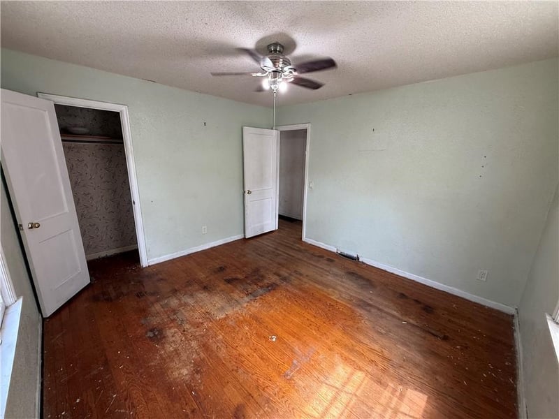 5410 Briar St, Roeland Park, KS 66205