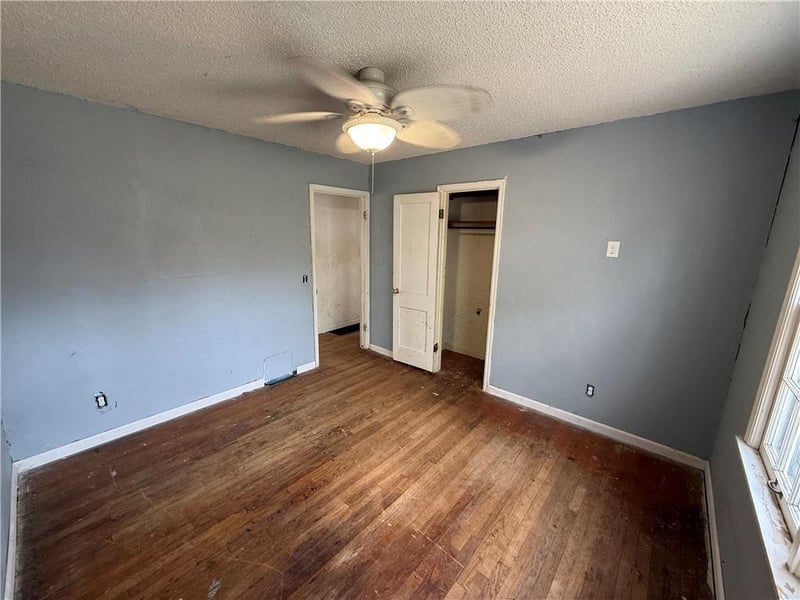 5410 Briar St, Roeland Park, KS 66205