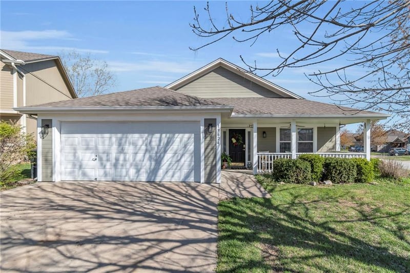 19624 7th Street Ct, Independence, MO 64056