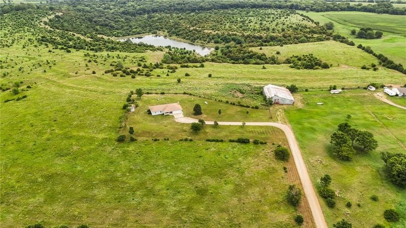 1460 250 Rd, Lecompton, KS 66050