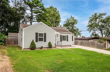 4552 N Locust St, Kansas City, MO 64116