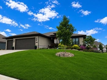 3406 NE 102nd St, Kansas City, MO 64155