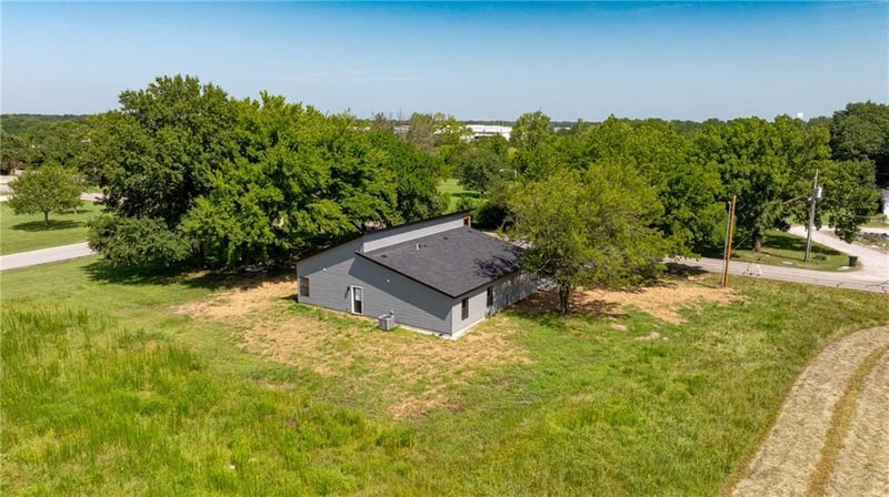 1616 20th St, Pittsburg, KS 66762