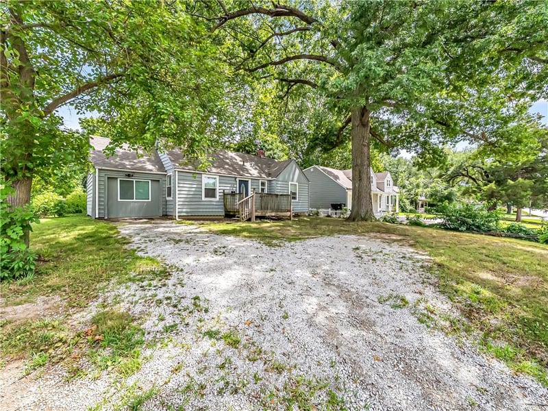 3117 Crysler Ave, Independence, MO 64055