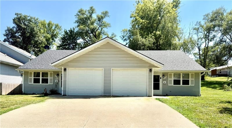 616 6th St, Maryville, MO 64468