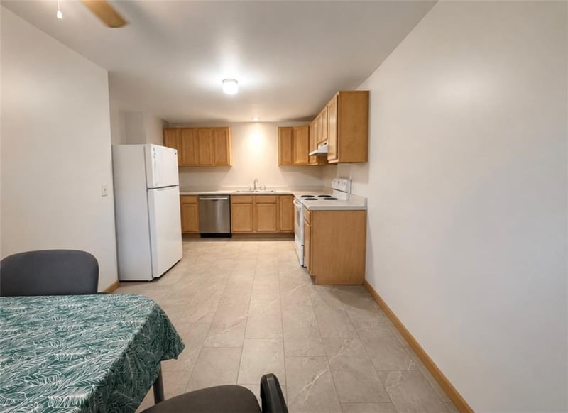616 6th St, Maryville, MO 64468